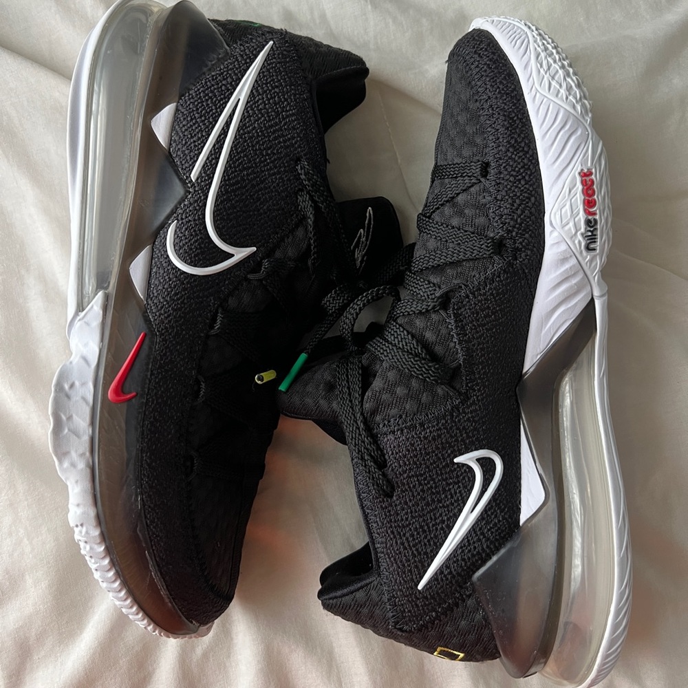 COPY - LeBron Basketball shoes